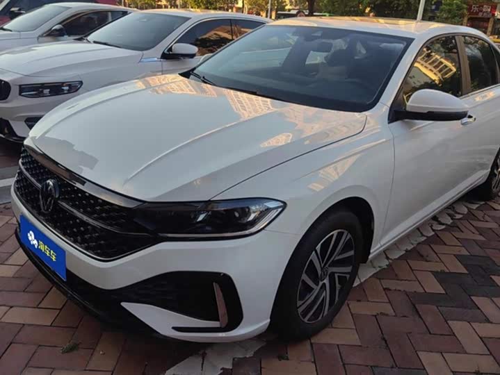 Фото 1 - Volkswagen Lavida