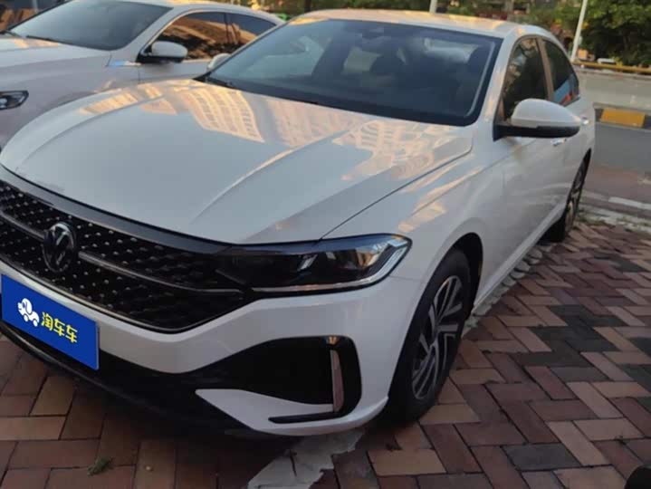 Фото 2 - Volkswagen Lavida