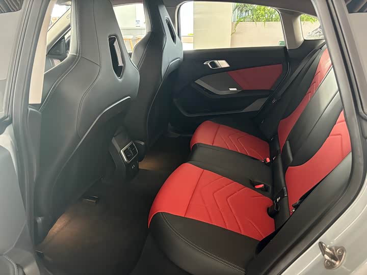 Фото 8 - BMW 2 Series