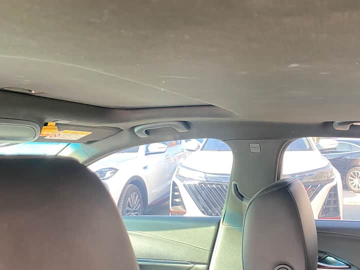 Фото 6 - Cadillac CT4