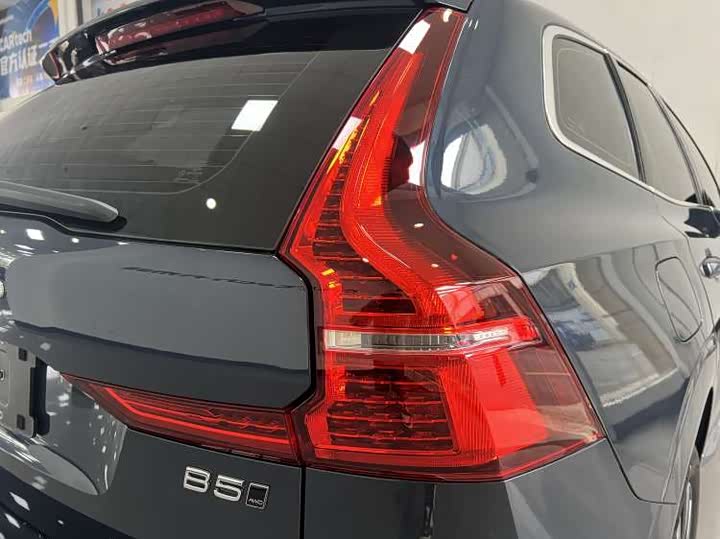 Фото 9 - Volvo XC60