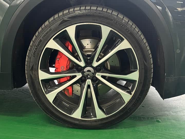 Фото 7 - Nio ES8