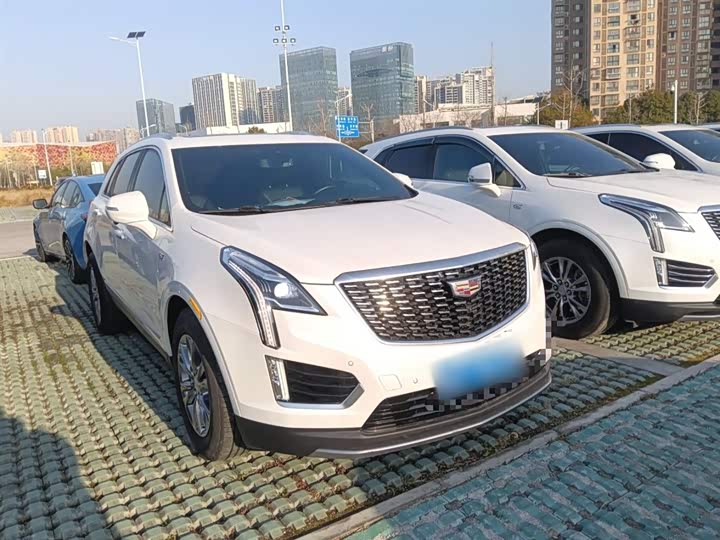 Фото 4 - Cadillac XT5