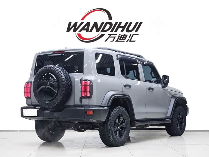 Фото 6 - Tank 300