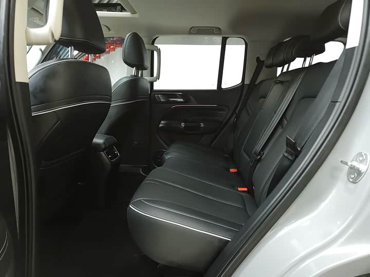 Фото 9 - Tank 300