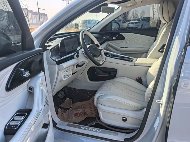 Фото 4 - Exeed RX