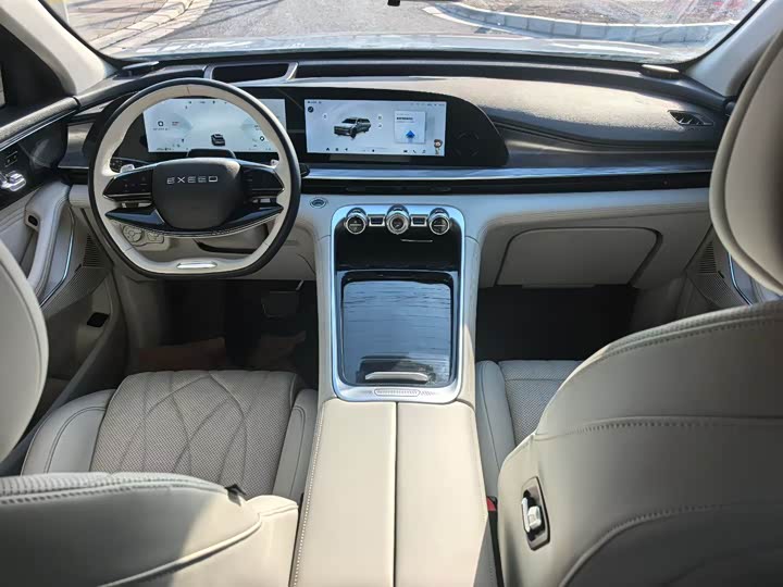 Фото 5 - Exeed RX