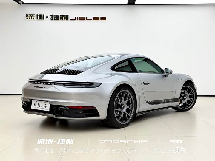 Фото 6 - Porsche 911