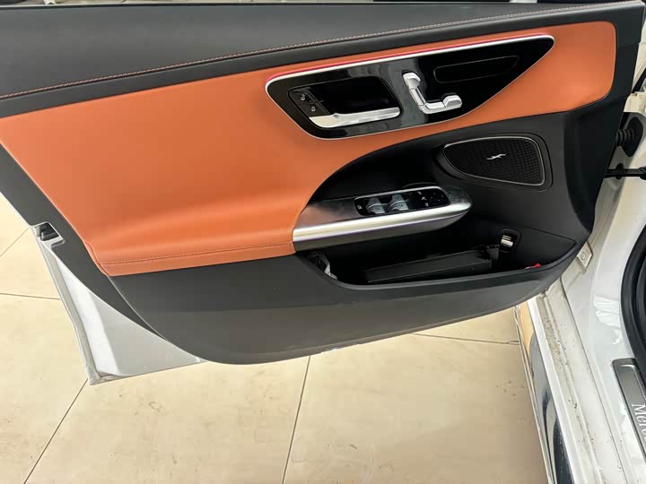 Фото 5 - Mercedes-Benz C-Class