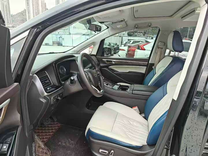 Фото 3 - GAC Trumpchi M8