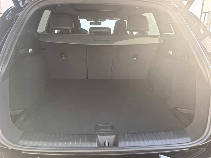 Фото 8 - Audi Q6L e-tron