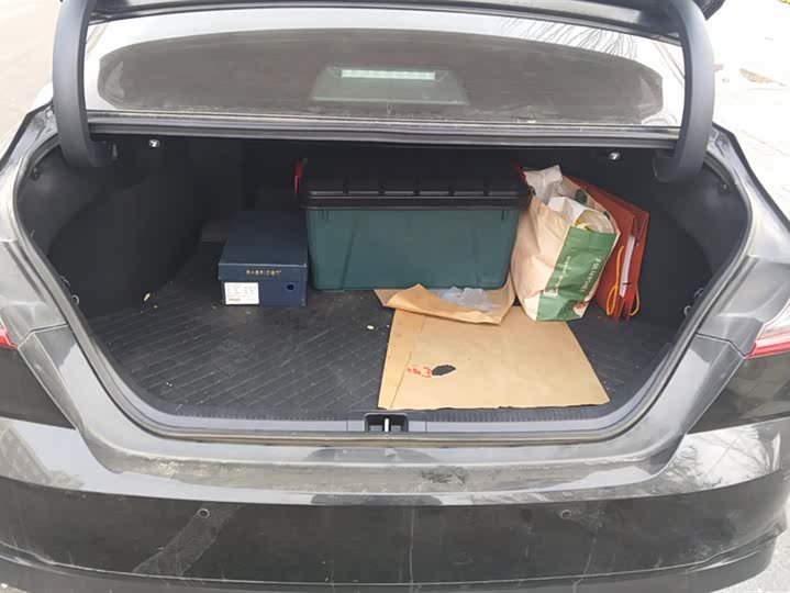 Фото 4 - Toyota Camry