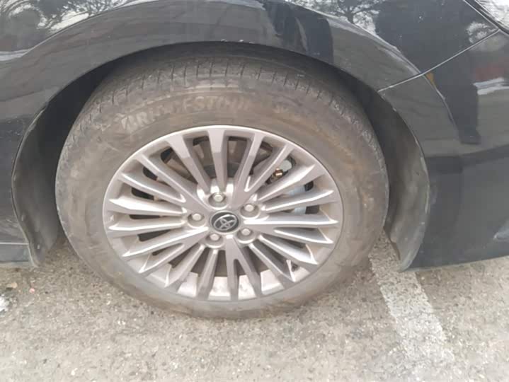 Фото 6 - Toyota Camry