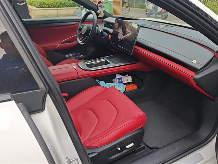 Фото 8 - Xiaomi SU7