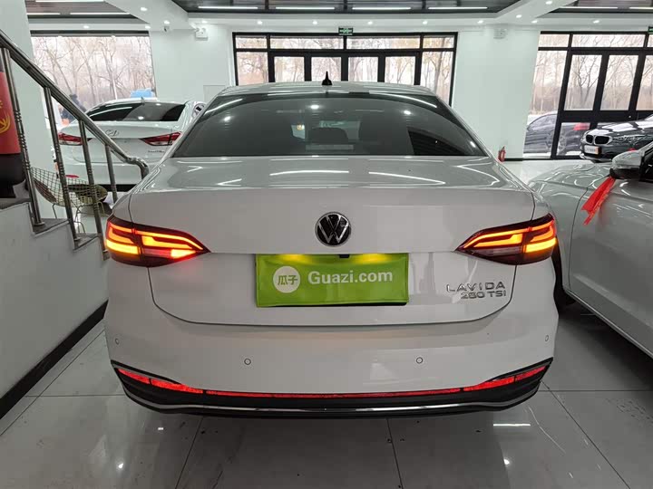 Фото 6 - Volkswagen Lavida