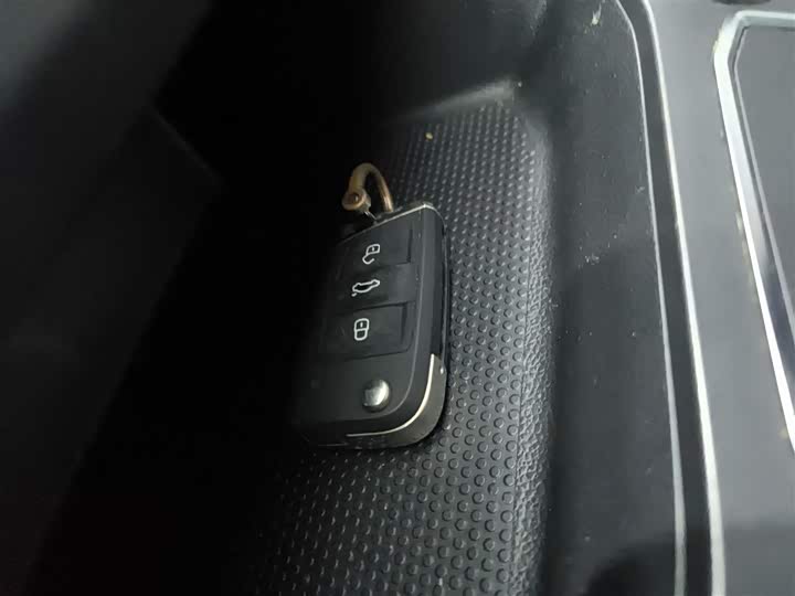 Фото 9 - Volkswagen Lavida