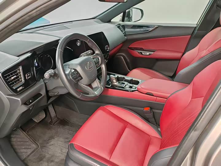 Фото 8 - Lexus NX