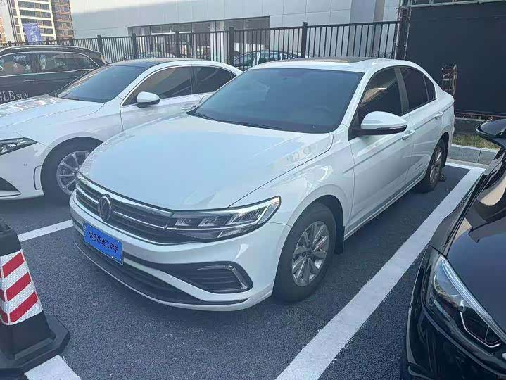 Фото 1 - Volkswagen Bora