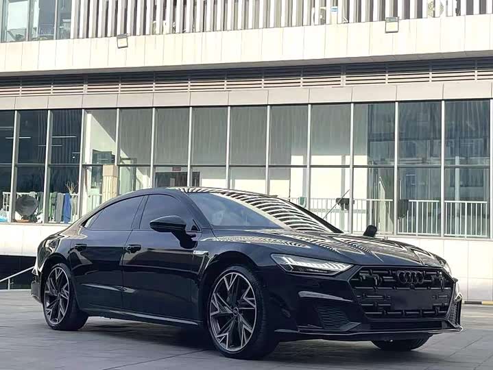 Фото 3 - Audi A7L