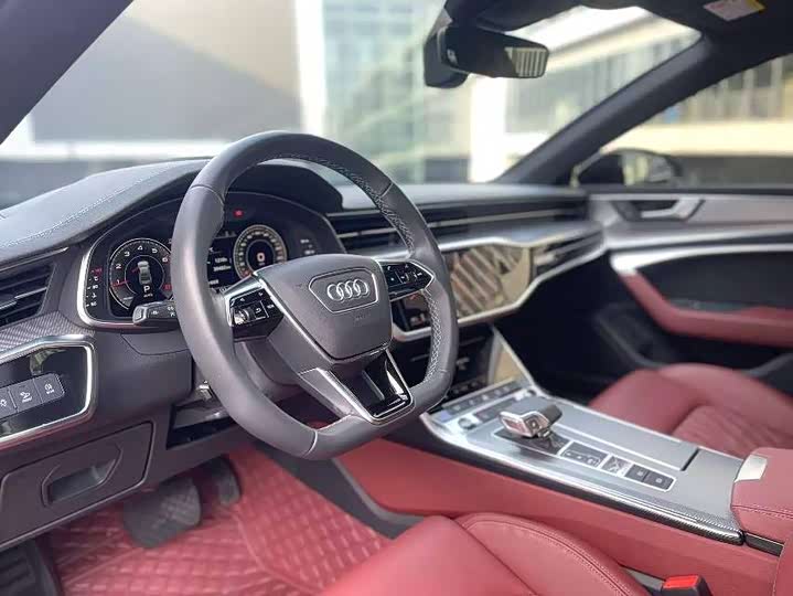 Фото 9 - Audi A7L