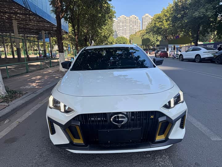 Фото 2 - GAC Trumpchi Empow R