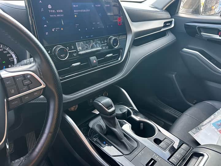 Фото 7 - Toyota Highlander