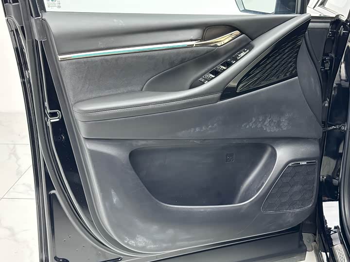 Фото 9 - GAC Trumpchi M8