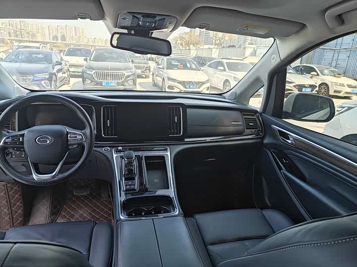 Фото 7 - GAC Trumpchi M8