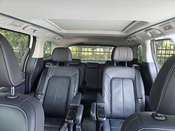 Фото 9 - GAC Trumpchi M8