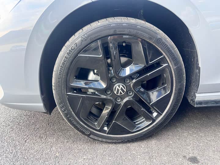 Фото 4 - Volkswagen Golf