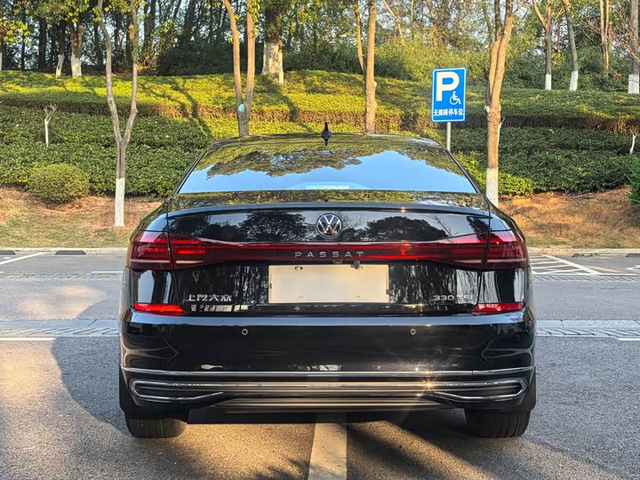 Фото 3 - Volkswagen Passat