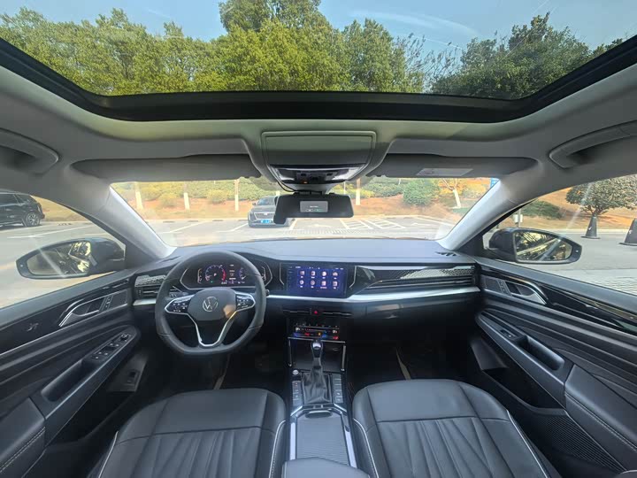 Фото 8 - Volkswagen Passat