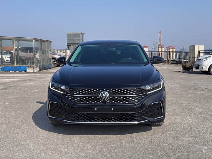 Фото 2 - Volkswagen Passat