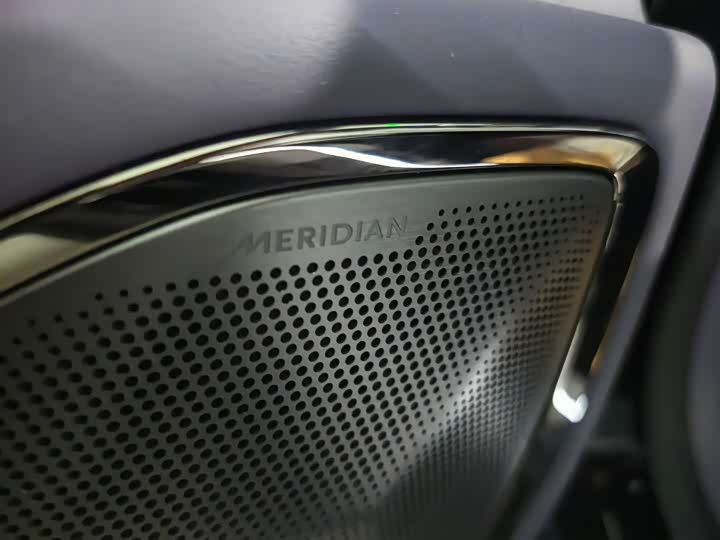 Фото 5 - HiPhi X