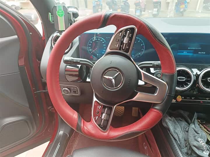 Фото 3 - Mercedes-Benz GLA-Class