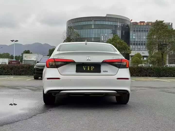 Фото 9 - Honda Civic