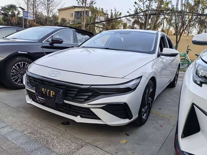 Фото 1 - Hyundai Elantra N line