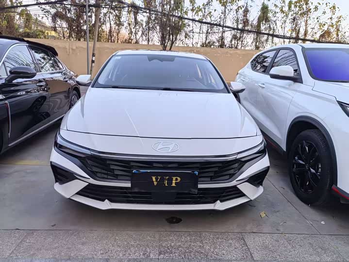 Фото 2 - Hyundai Elantra N line