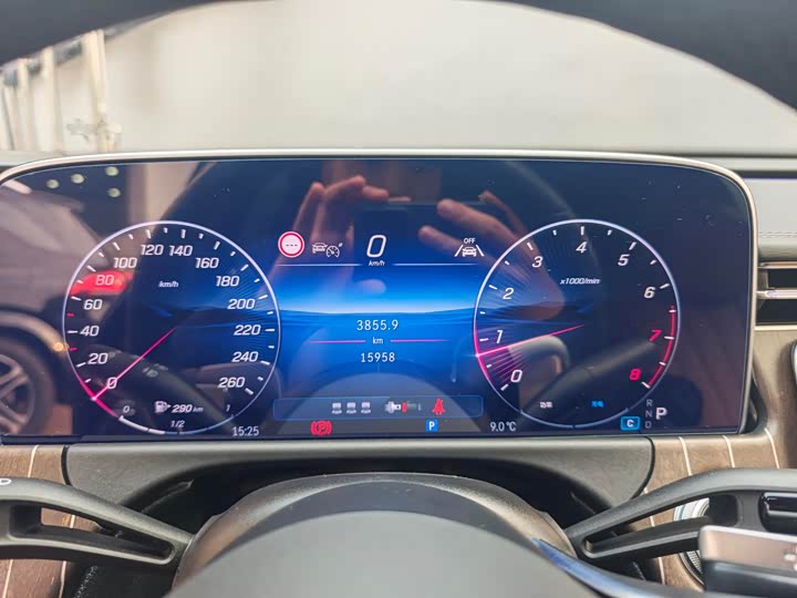 Фото 5 - Mercedes-Benz E-Class