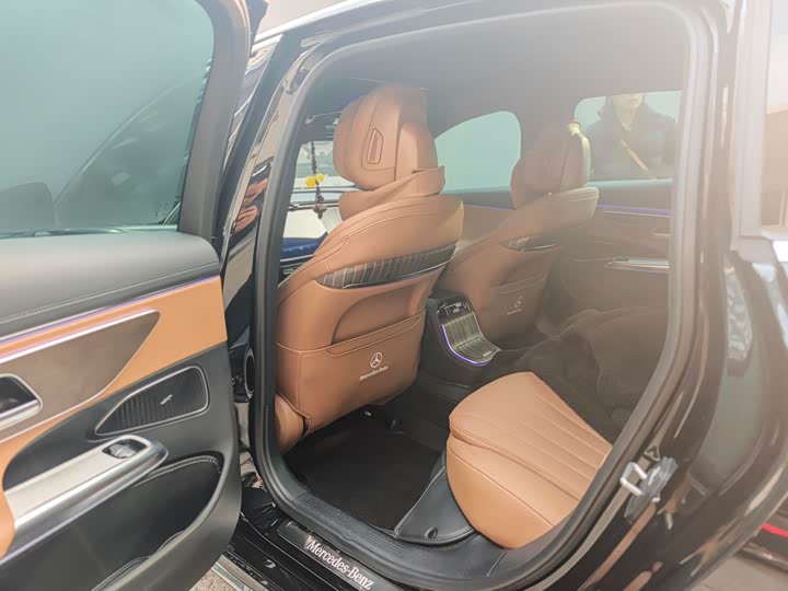 Фото 6 - Mercedes-Benz E-Class