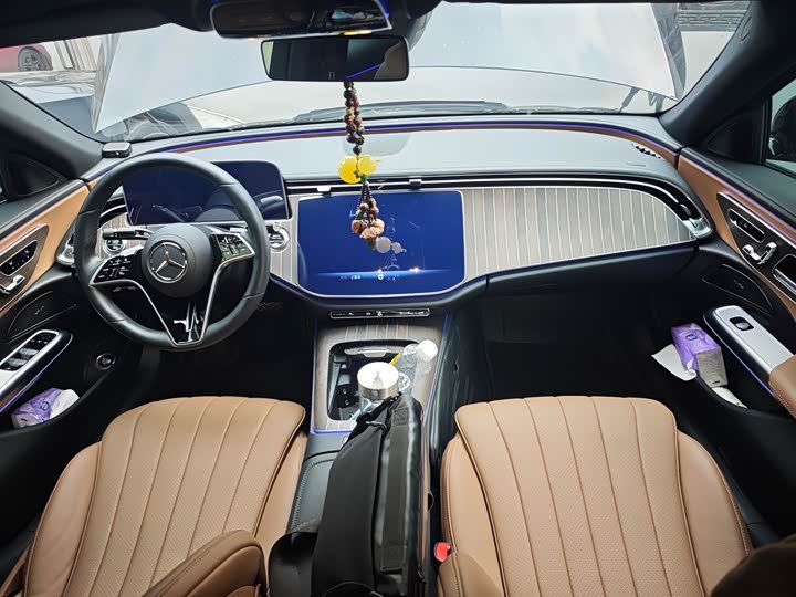 Фото 9 - Mercedes-Benz E-Class