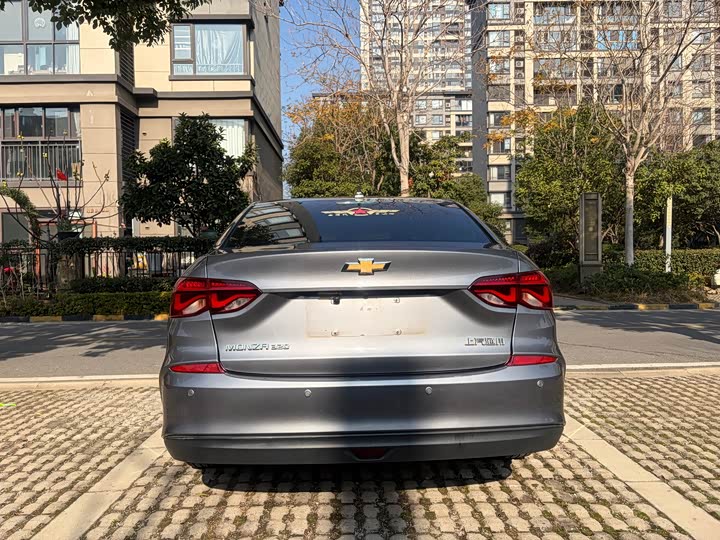 Фото 5 - Chevrolet Cruze