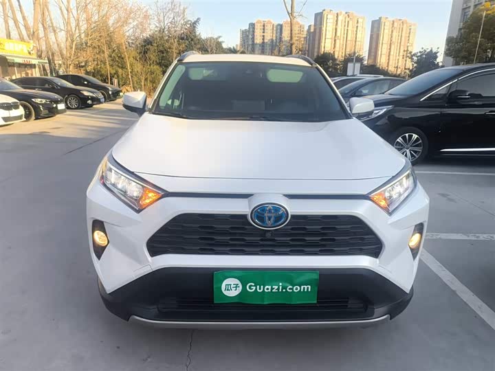 Фото 3 - Toyota RAV4