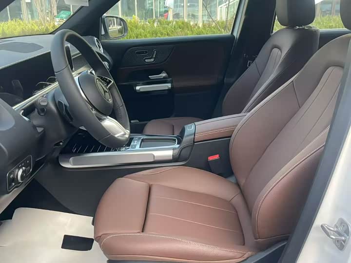 Фото 4 - Mercedes-Benz EQB