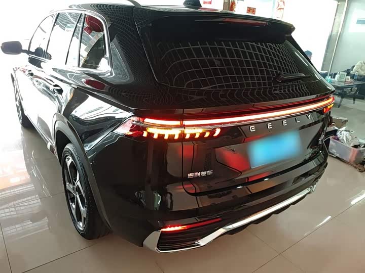 Фото 6 - Geely Monjaro