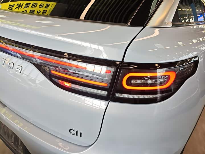 Фото 8 - Leapmotor C11