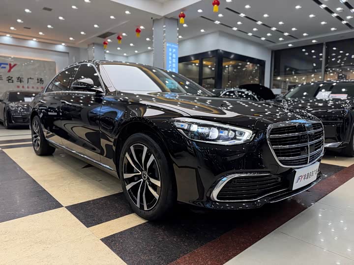 Фото 3 - Mercedes-Benz S-Class