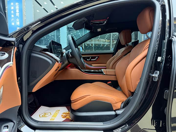 Фото 4 - Mercedes-Benz S-Class