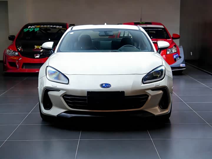 Фото 2 - Subaru BRZ