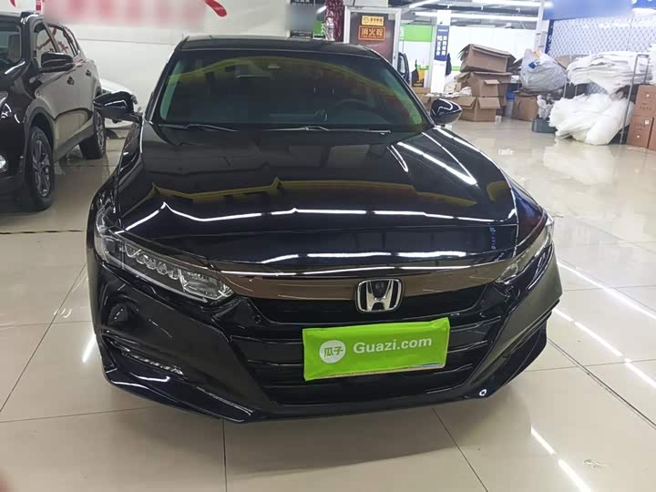 Фото 3 - Honda Accord